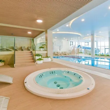With Pools, Near The Sea, Ko Obrzeg 코워브제크