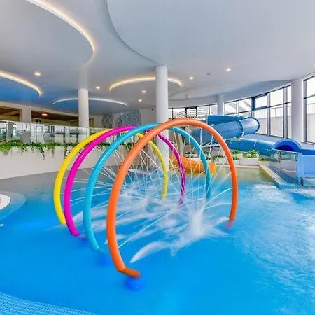 Apartamento With Pools, Near The Sea, Ko Obrzeg